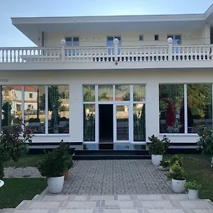 Taverna Zisi Ξενοδοχείο Erseke
