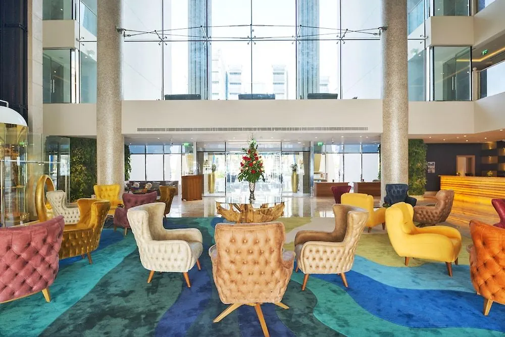 Royal Central Hotel And Resort The Palm Dubaj 5*,