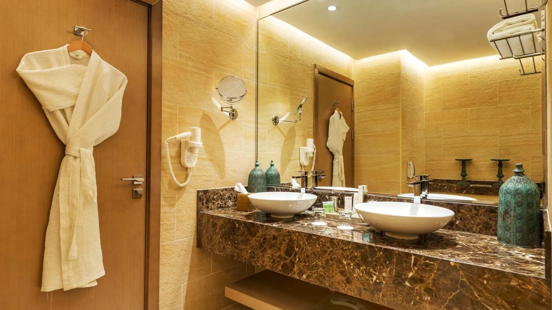 Royal Central Hotel And Resort The Palm Dubaj